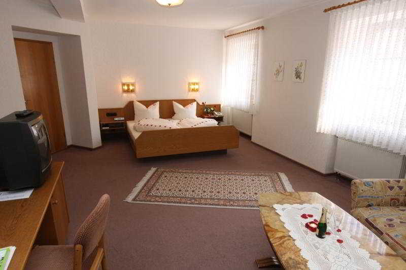 Akzent Hotel Meerfraeulein Wemding Exterior photo